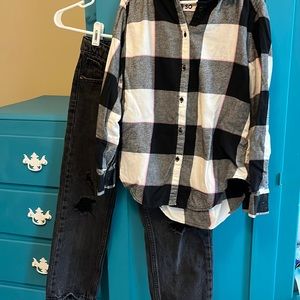 Girls size 8 outfit- hooded flannel top and black jeans